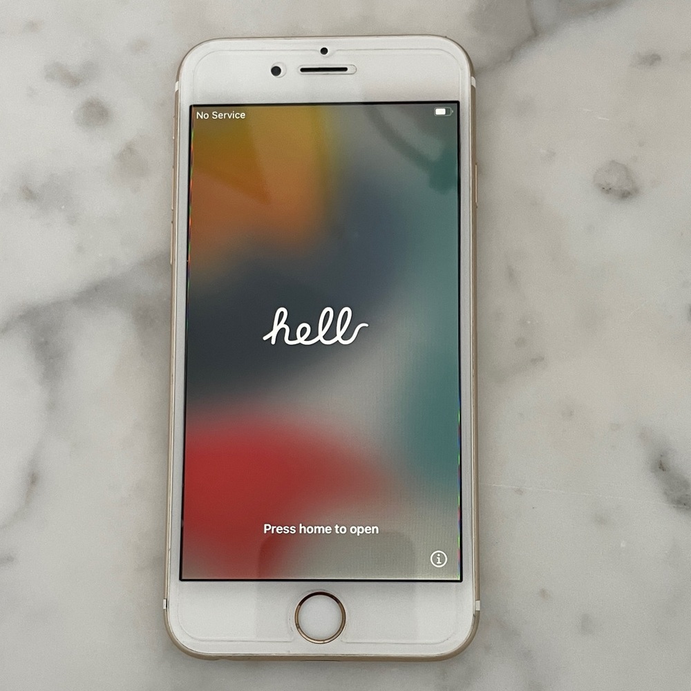 Unlocked 64GB Apple iPhone 6S with White and Gold Finish